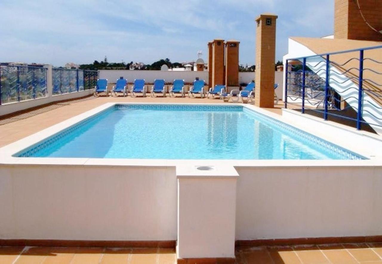 Apartment Lgs65t2, Luxuoso T2 Frente Praia, Em